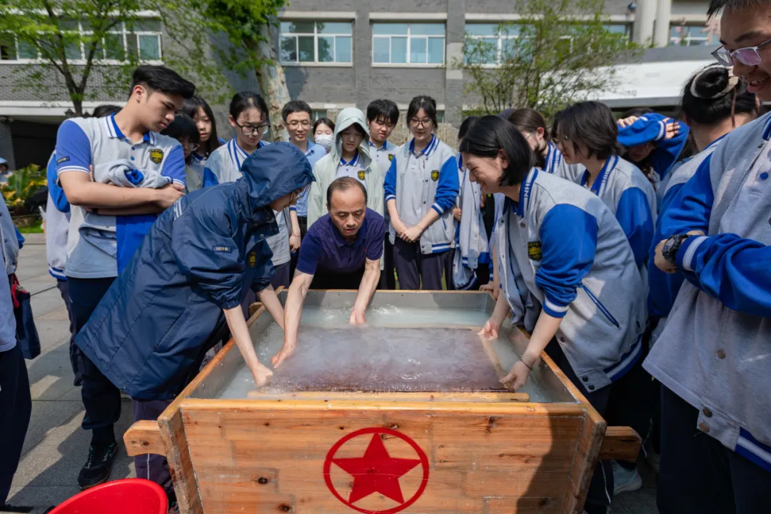 国宝国粹邂逅青春 文化薪火点亮校园 &mdash;&mdash;南京市宁海中学&ldquo;红星优发国际与中国画进校园&rdquo;主题活动圆满举行