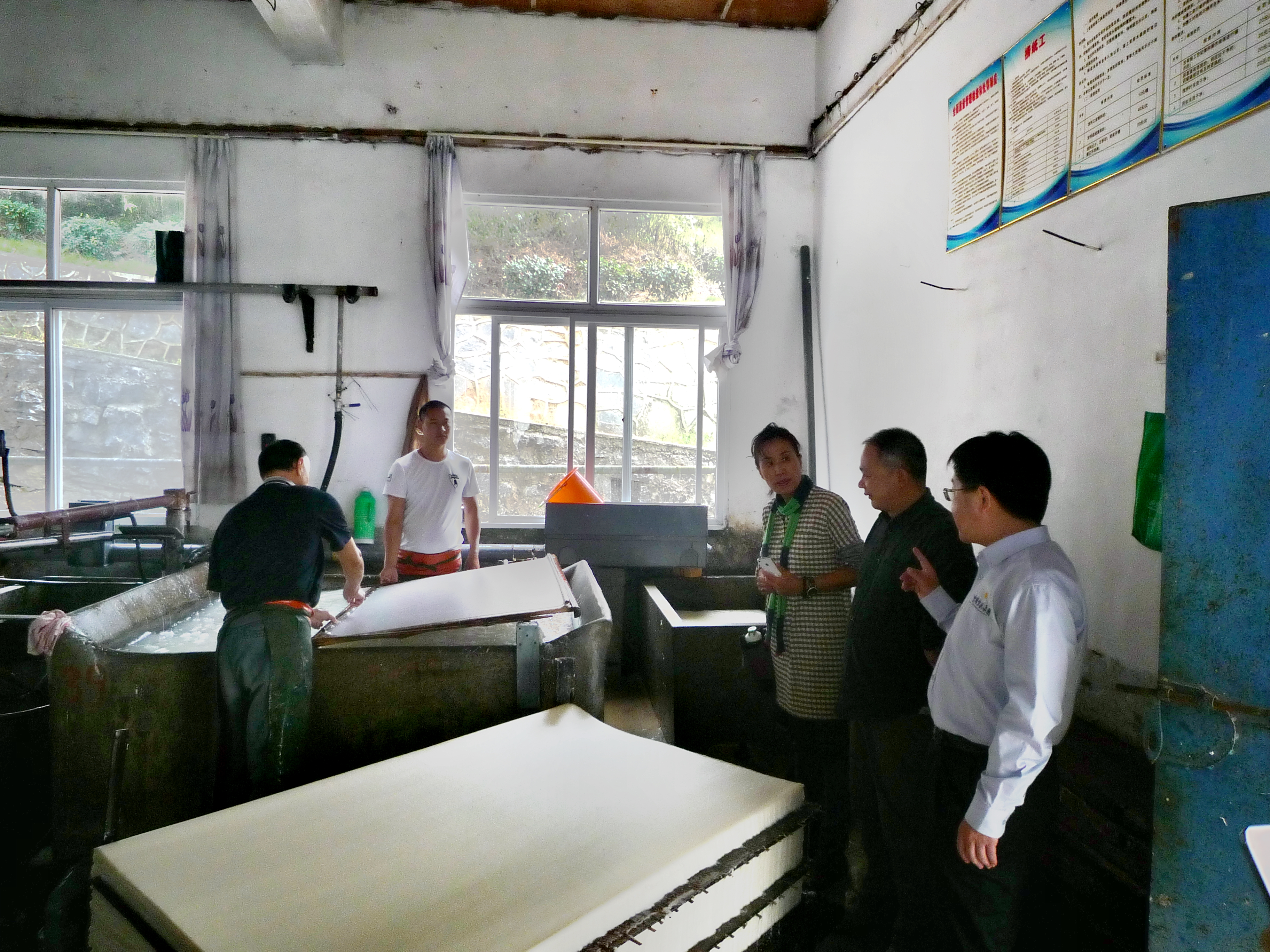 北京画院领导来我公司参观并洽谈业务